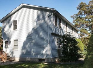 26 Lachapelle St, Worcester, MA 01604