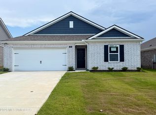 33 S Thorn Tree St, Byhalia, MS 38611
