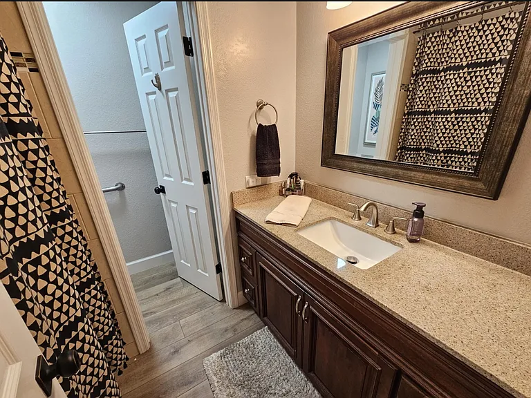 462 E Merrill Ave — Photo 10
