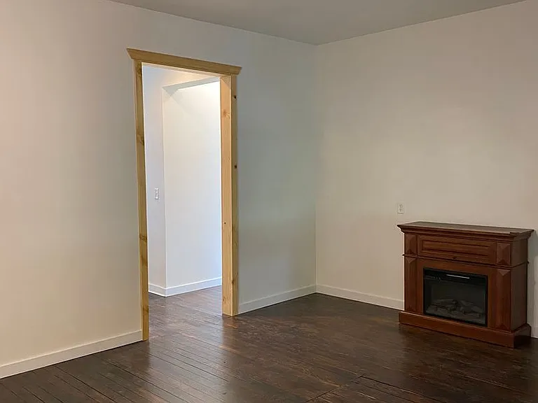 350 W Cottonwood Ave — Photo 3