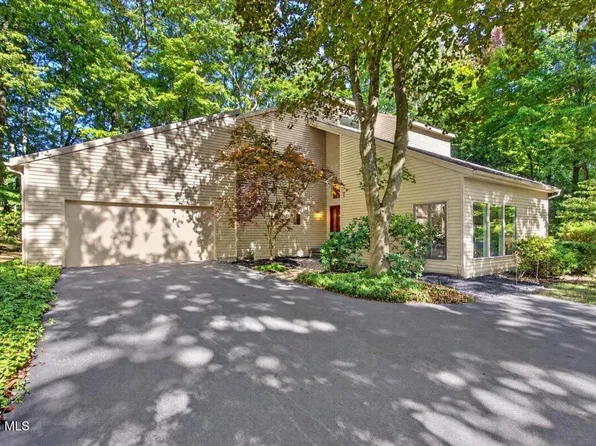 11 Beechridge Road, Clifton Park, NY 12065
