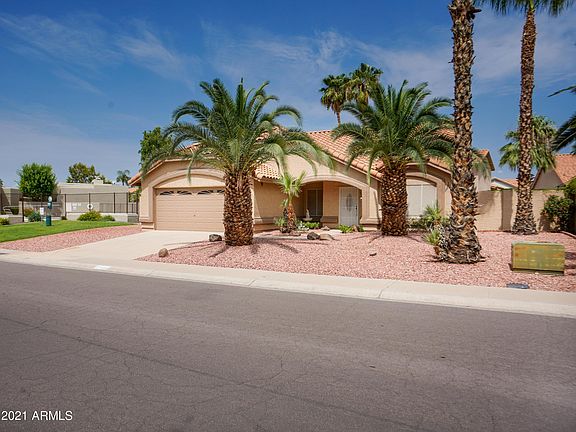 3rd image of 9004 E Meadow Hill Drive