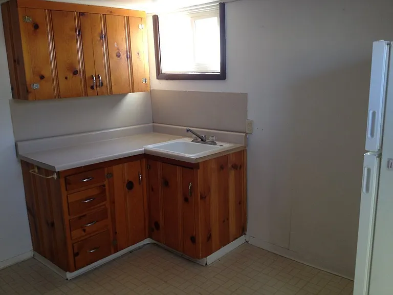 2102 East 17th Street — Photo 7