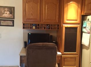 693 E Erie Rd, Temperance, MI 48182