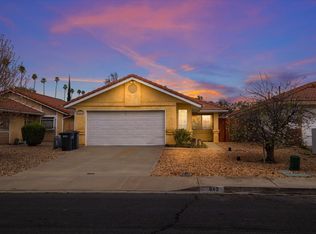 842 Zephyr Cir, Hemet, CA 92543