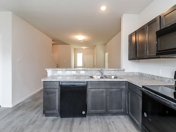 5th image of 7429 Skylight Dr