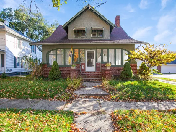 104 Lake St, Buchanan, MI 49107