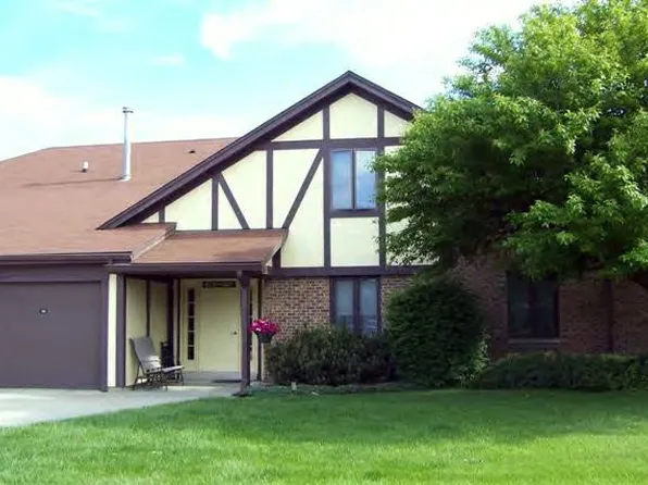606 Carol Ct, Pontiac, IL 61764