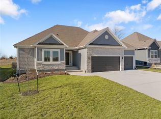 10216 N Winchester Ave, Kansas City, MO 64156