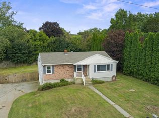 8 Hillcrest Ave, Ledyard, CT 06339