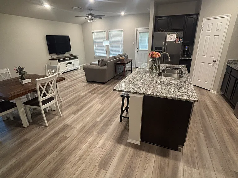 9013 Flat Iron Dr — Photo 2