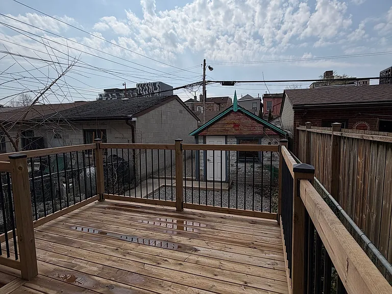 382 Lansdowne Ave #MAIN — Photo 7