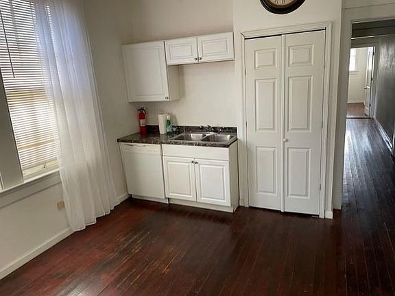 5th image of 4412-14 Eden St