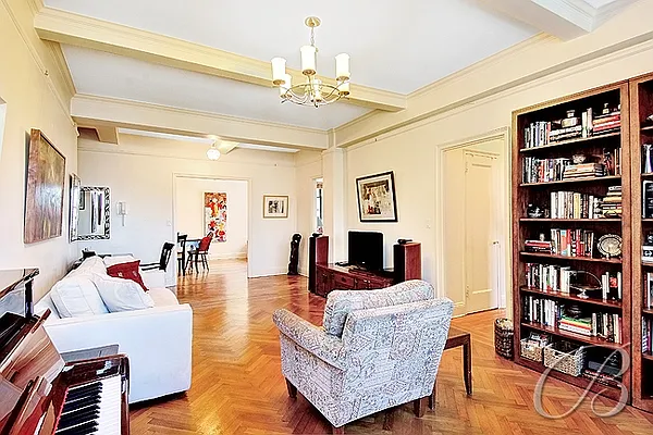 Sold by Bellmarc Realty | media 26