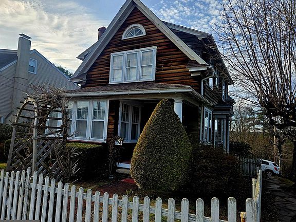 2nd image of 1900 3rd Ave