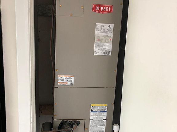 AC in excellent condition.