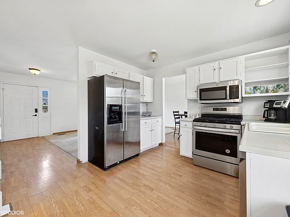 5th image of 259 S Park Place Dr