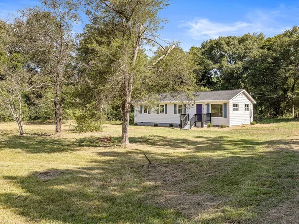 2613 Saint Luke Church Rd, Goldston, NC 27252