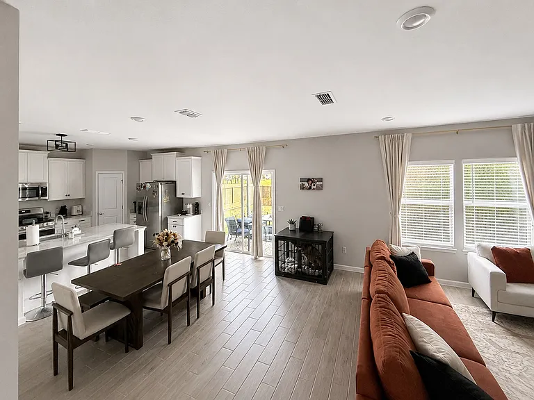 9766 Giada Dr — Photo 5