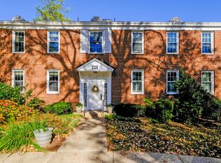 647 Azalea Dr APT 1, Rockville, MD 20850