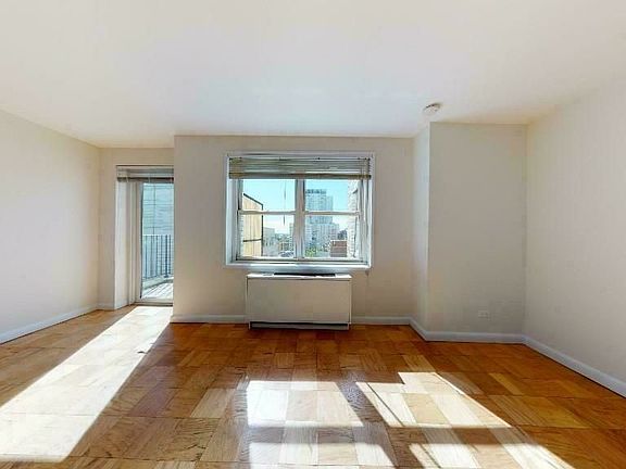 3rd image of 1470 1st Ave APT 12E