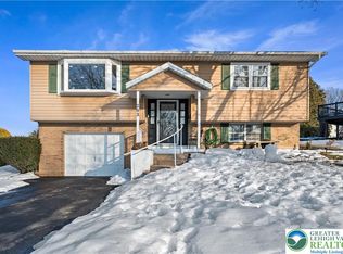 203 Faith Dr, Catasauqua, PA 18032