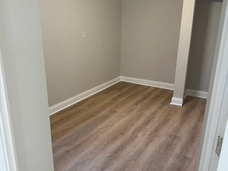 224 Hanover St #11 — Photo 22