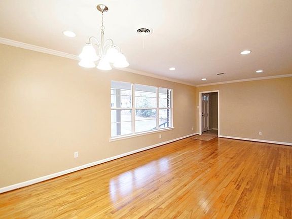 5th image of 5062 Woodmere St