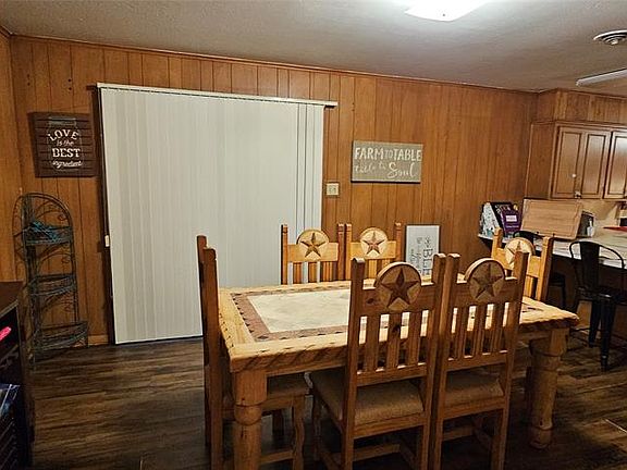 4th image of 908 Mimosa Dr