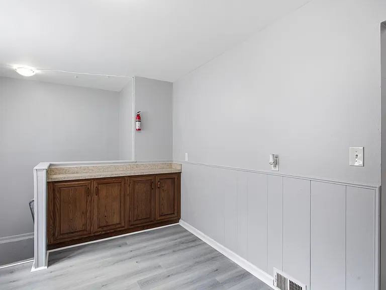 1663 Wilson Ave — Photo 5