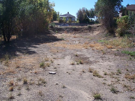 2nd image of 1039 Robinson #Lots 27