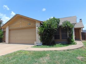217 Stowaway Cv, Lakeway, TX