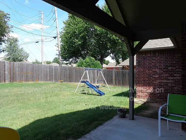 1012 W Fargo Ln — Photo 24