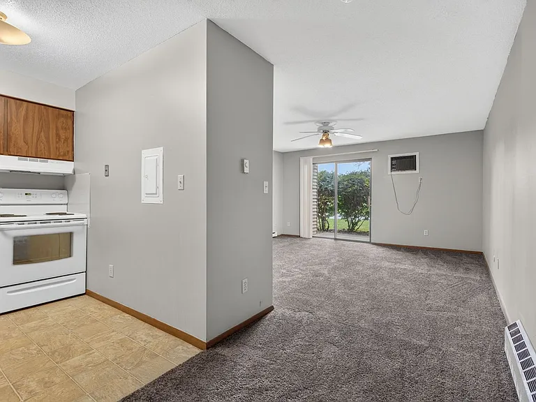 Willow Knolls Apartments — Photo 28