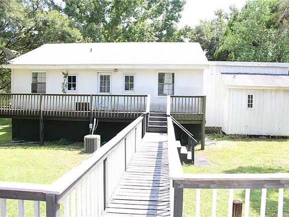 3rd image of 41032 Larsondale Dr