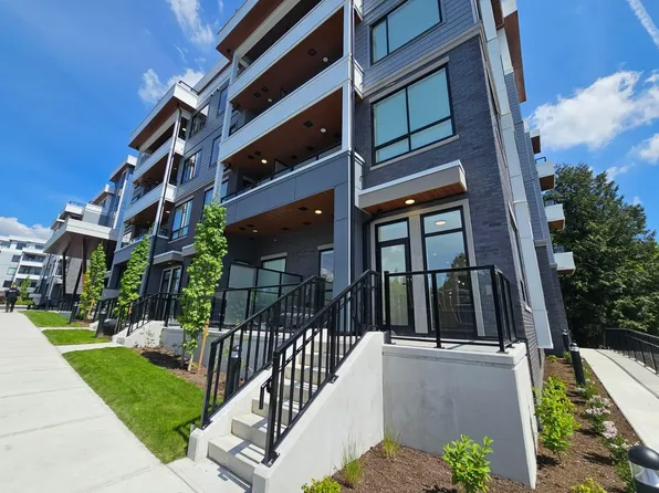 6220 Gooseberry Dr #111, Surrey, BC V3S 0B7