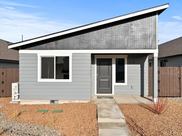 4083 SW Obsidian Pl #151, Redmond, OR 97756