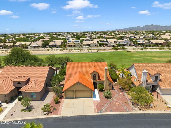 5th image of 10955 N Broadstone Dr