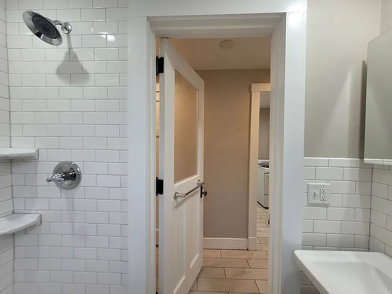 1534 Woodland Ave #B1 — Photo 24