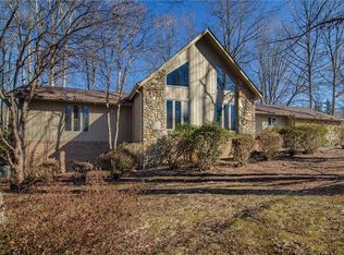 4423 Oakcliffe Rd, Greensboro, NC 27406