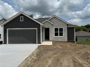 207 S Catalpa St, Savannah, MO 64485