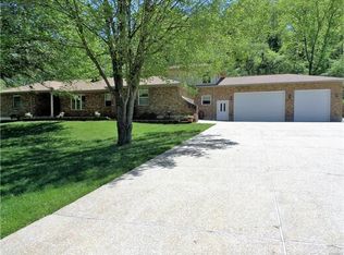 4820 Green Valley Dr, High Ridge, MO 63049