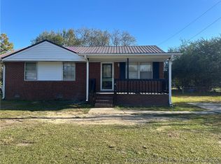 1224 E Manchester Rd, Spring Lake, NC 28390