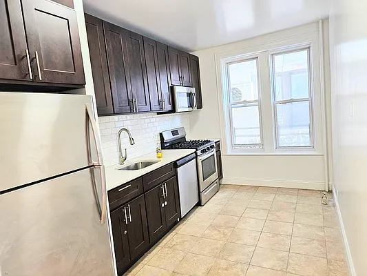 Rented by Virtual Real Estate | media 10