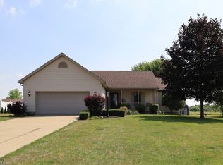 10211 Midway Dr, New Middletown, OH 44442
