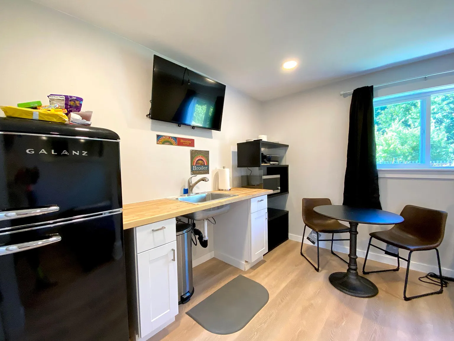 1 bed, 300 sqft, $1,500 — Photo 4