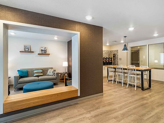 Lobby and Guest Check-in