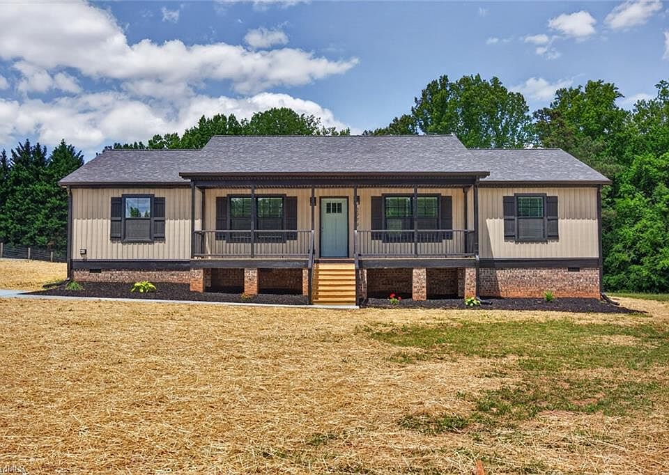 1st image of 2979 Durant Dr