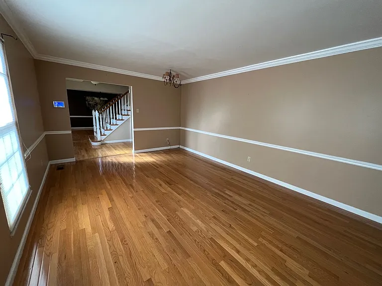 15605 Highcroft Dr — Photo 4