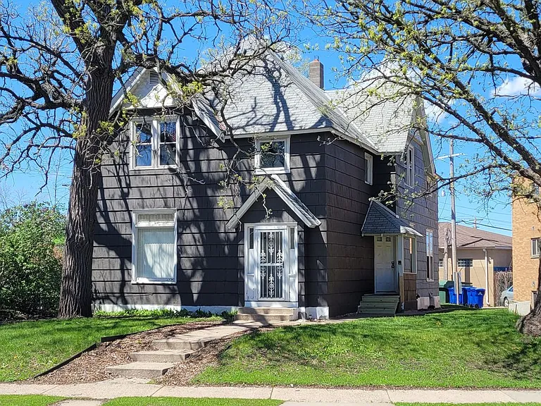 Iris Park Apartments — Photo 1